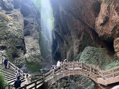 -龙水峡地缝景区