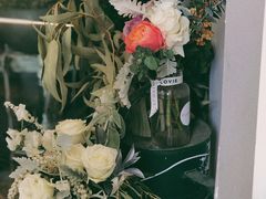 -FLOVIE FLORIST CAFE