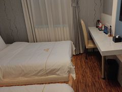 -德全心悦酒店(北京金台路地铁站店)