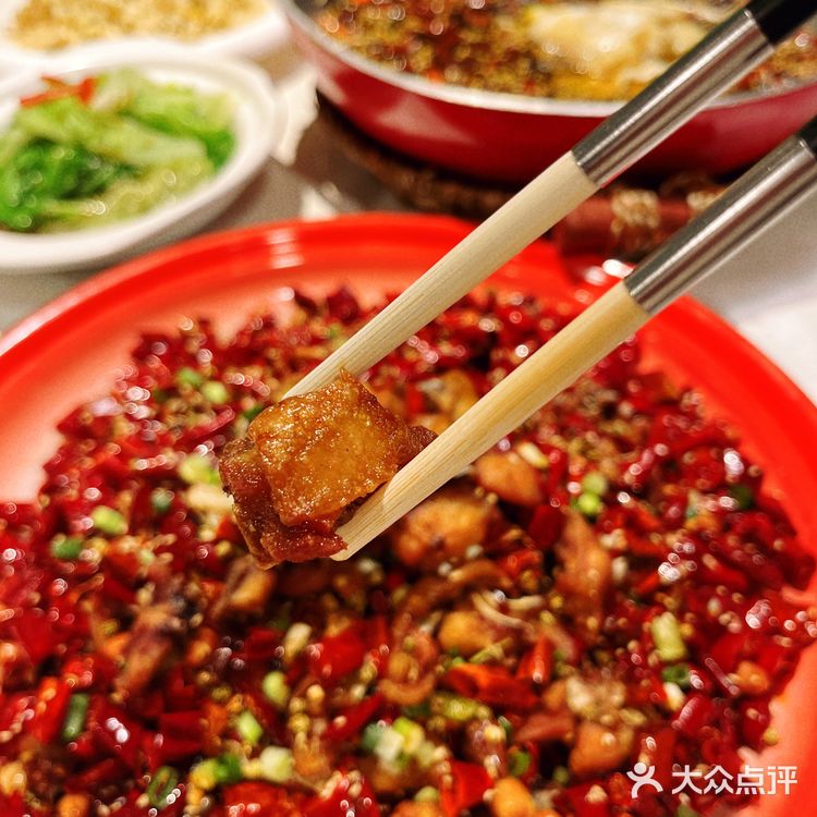 盖山河水煮鱼！不用出京也能吃到的正宗川菜