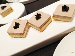 鱼子酱配鹅肝-小运河·公馆(国贸店)