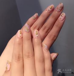 -逸日式美甲美睫工作室