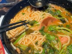 -肥汁米蘭香港米线(定西路店)