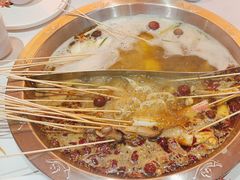 -辣八香新疆孜然串烤火锅(环球港店)