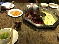 -佬土鹅肠火锅(中建大观店)