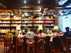 -西西弗书店&矢量咖啡(凯德晶萃广场店)