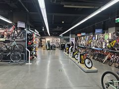 -迪卡侬(西三旗店)