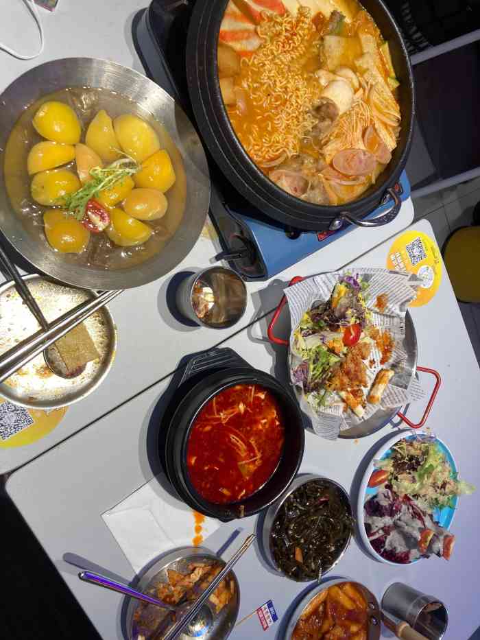 颜妃韩国大排档(宝龙广场店)-"「韩国部队火锅」整体味道很好,肉质很