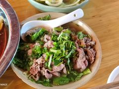 -大众跷脚牛肉馆·非遗传承单位(峨眉山店)