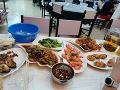 -覃记海鲜美食餐厅