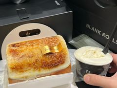 -白蘭BLANK(杭州湖滨银泰in77C区店)