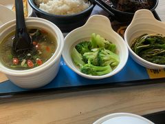 -老娘舅餐厅(黄龙体育中心店)