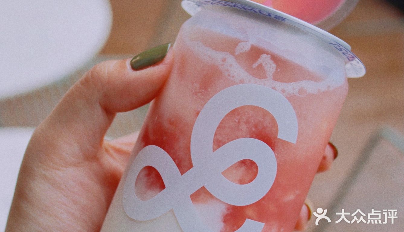 「75西餐厅里竟隐藏如此好喝的99桃子饮料」