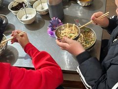 -正宗杨记普洱酸醋米线(总店)