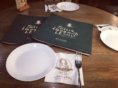 -丽莎沙拉轻食餐厅(国贸店)