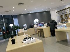 -华为授权体验店(中山公园来福士)