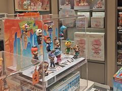 -泡泡玛特POPMART (北京超极合生汇店)