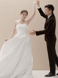 -挪娅婚纱摄影皇家会所