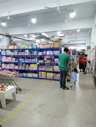 -逝水玩具折扣店