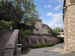-源石酒庄