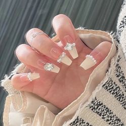 -悦指间美甲美睫