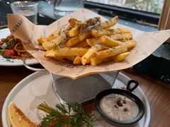 -Mark&Mars Restaurant