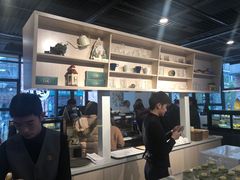 -安吉汽车生活馆(大宁中心广场C3栋店)