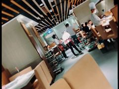 大堂-海底捞火锅鲜切牛肉主题店(长寿路店)