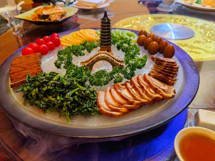 秋萍茶宴(东大名路店)-"春暖花开的季节啦,朋友带我来这里喝茶聊天.