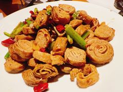 -莲餐厅·湖北菜·潜江小龙虾店(愚园路店)