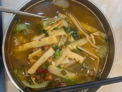 -卓雅桂林米粉