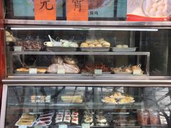 面包甜点陈列柜-护国寺小吃(新街口店)