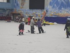 -乔波室内滑雪场