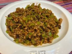 -香巴拉云南餐厅(华莱坞店)