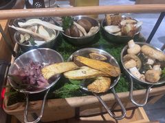 -一朵菌·野生菌探索家火锅(南亚店)