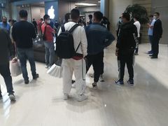 -Apple零售店(华贸购物中心店)