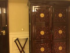 -深圳富苑皇冠假日套房酒店