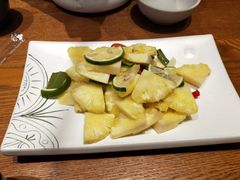 凉拌菠萝-云海肴·汽锅鸡·云南菜(苏州中心店)