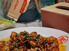 -肥肥虾庄·金牌油焖大虾(首义路店)