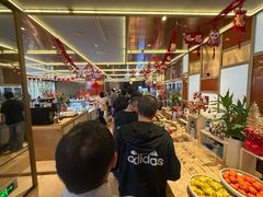 -大中华希尔顿酒店-念自助餐·嗨啤·小龙虾