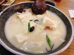 土家手掰柴火豆腐-吃饭皇帝大土家民族菜(正大广场店)