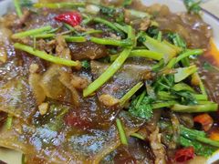 香菜肉丝粉皮-八张桌子(老店)