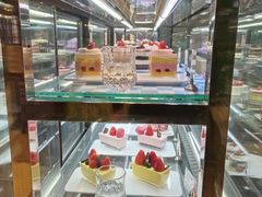彩虹蛋糕-巴黎贝甜(印象城店)