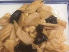 -八两八金·莱芜特色炒鸡(市南漳浦路店)