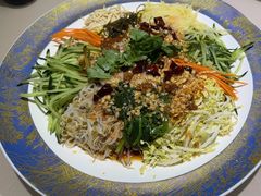 -老码头黑皮肘子锅包肉(赣水路店)