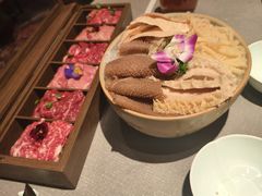 -左庭右院鲜牛肉火锅黑金店(陆家嘴中心店)