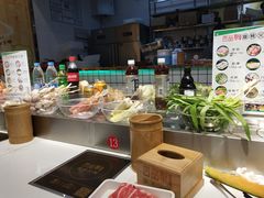 -百品聚旋转火锅(号外店)