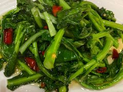 油炝青菜-廖老妈蹄花(中海国际店)