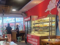 -懒猫鱼·稻田蛙·芋儿鸡火锅(成都东站店)