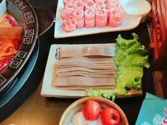 -疯狂的筷子老灶九宫格火锅